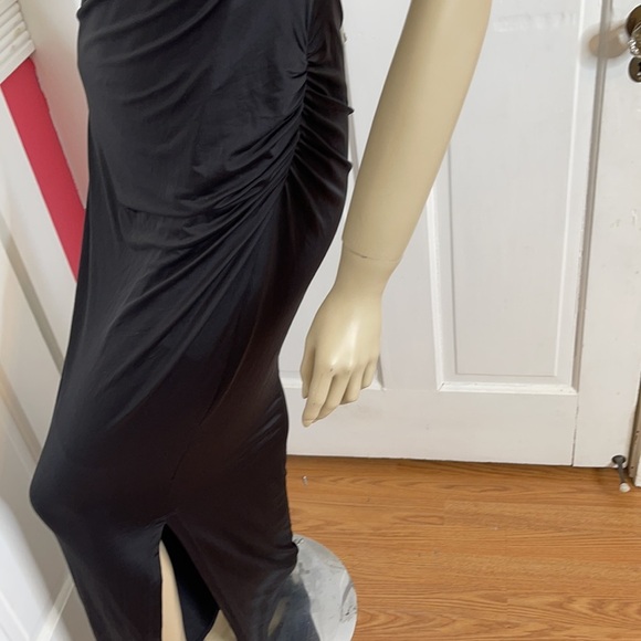 A Pean in the Pod Black Maternity Dress - Picture 3 of 9